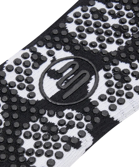 Move Active Classic Low Rise Grip Socks Skulls TheFunctionalJoint